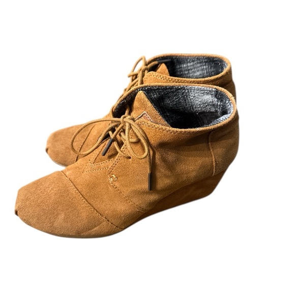 Tom’s Desert Suede Wedge Ankle Boots - Picture 3 of 7